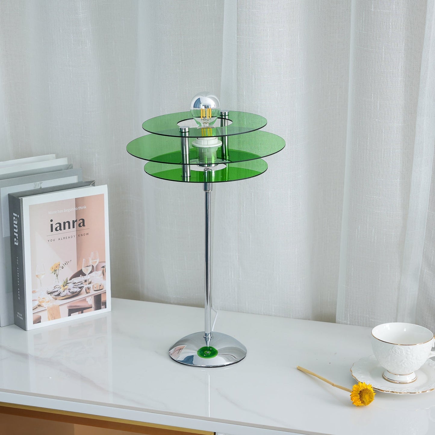 MirroredStyle - Geometrisk UFO Bordlampe