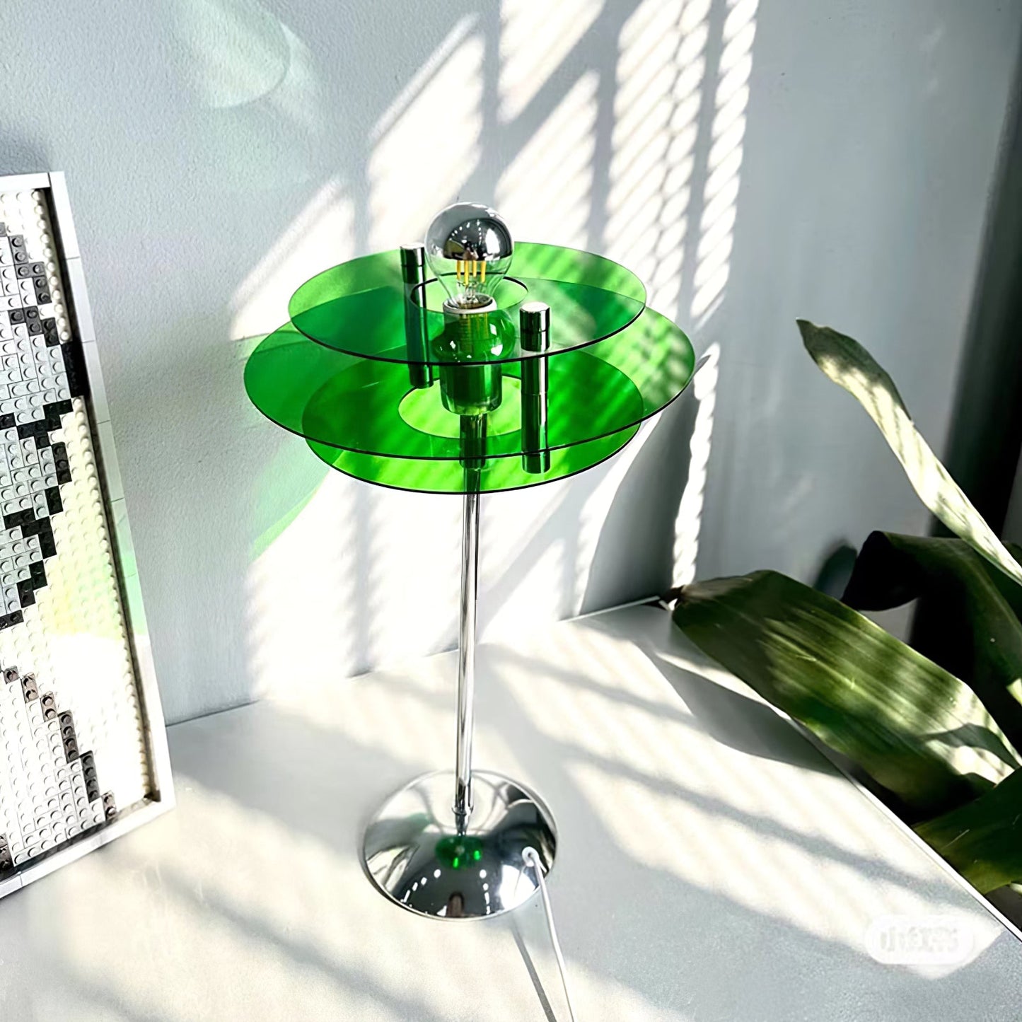 MirroredStyle - Geometrisk UFO Bordlampe