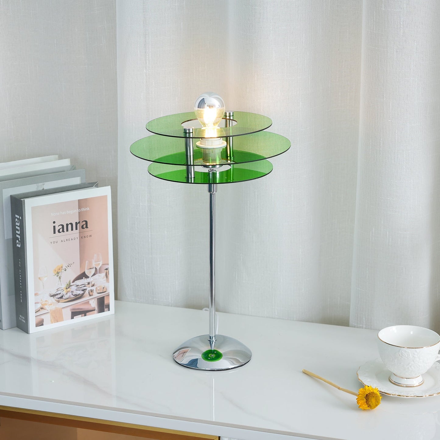 MirroredStyle - Geometrisk UFO Bordlampe