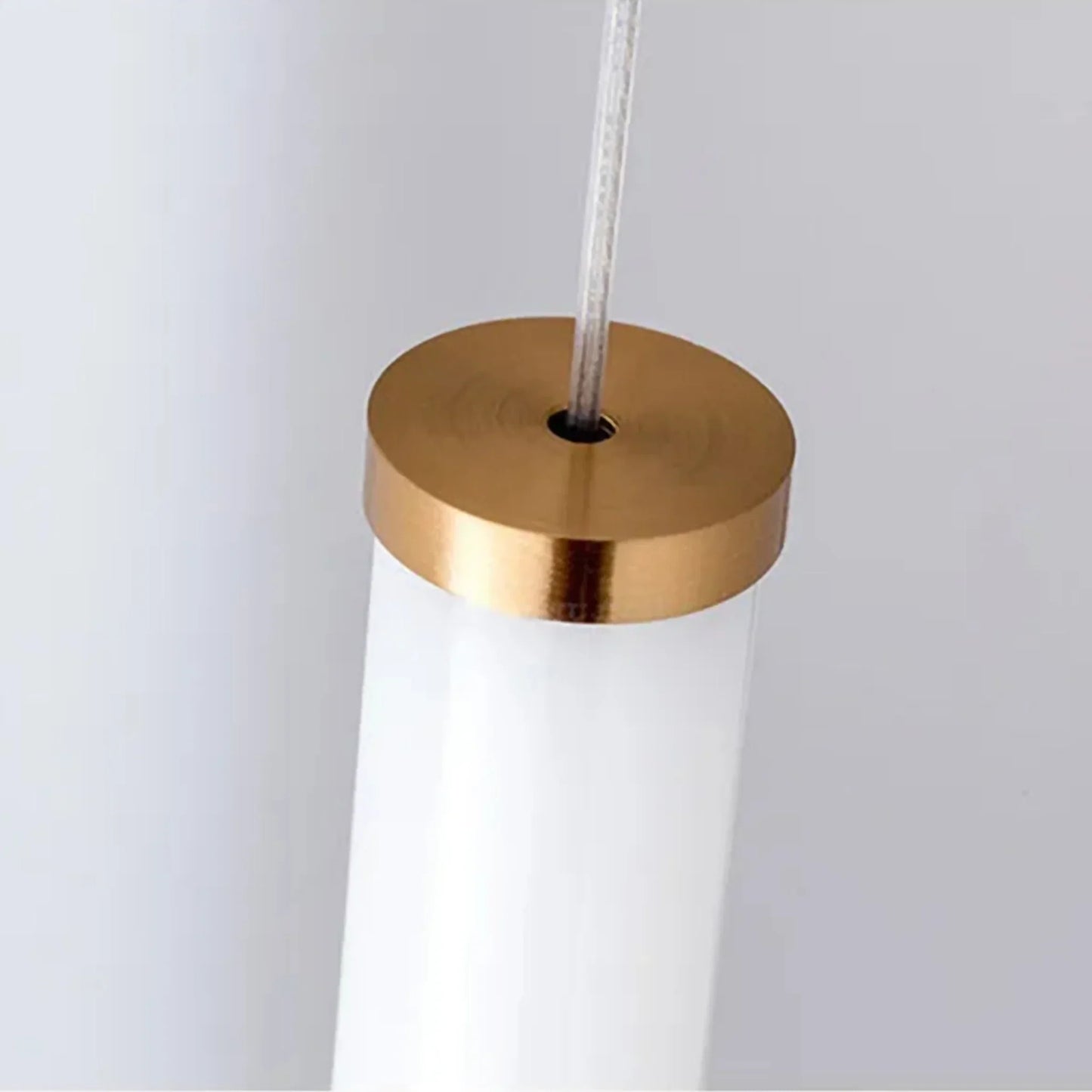 GleamGold - Lustre en or élégant