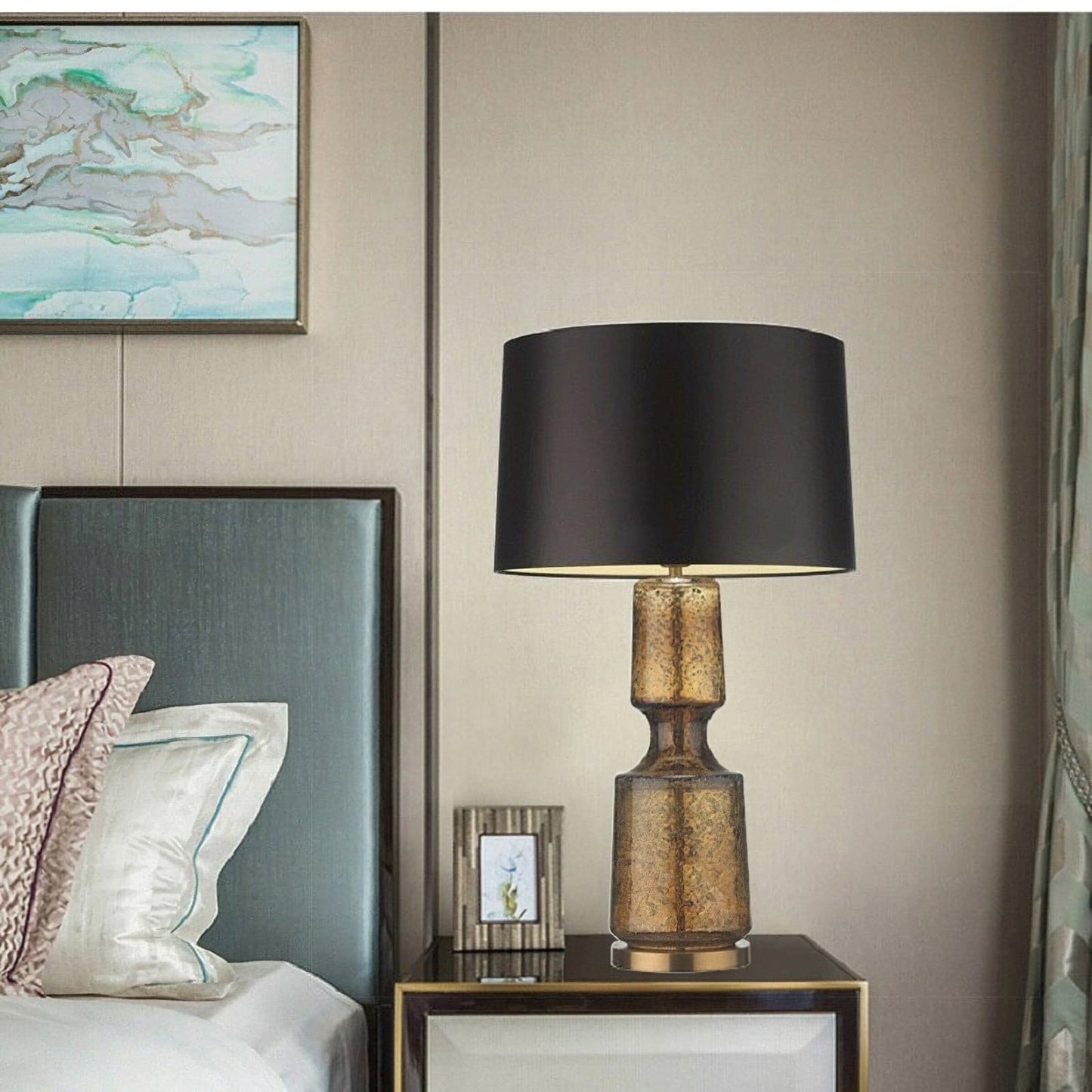 SleekAura - Elegant Table Lamp with Glass and Metal Design