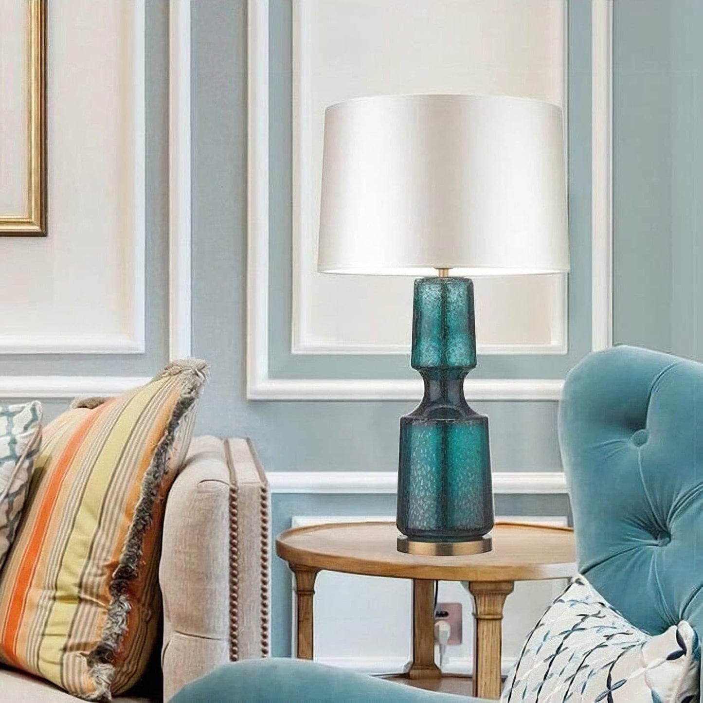 SleekAura - Elegant Table Lamp with Glass and Metal Design