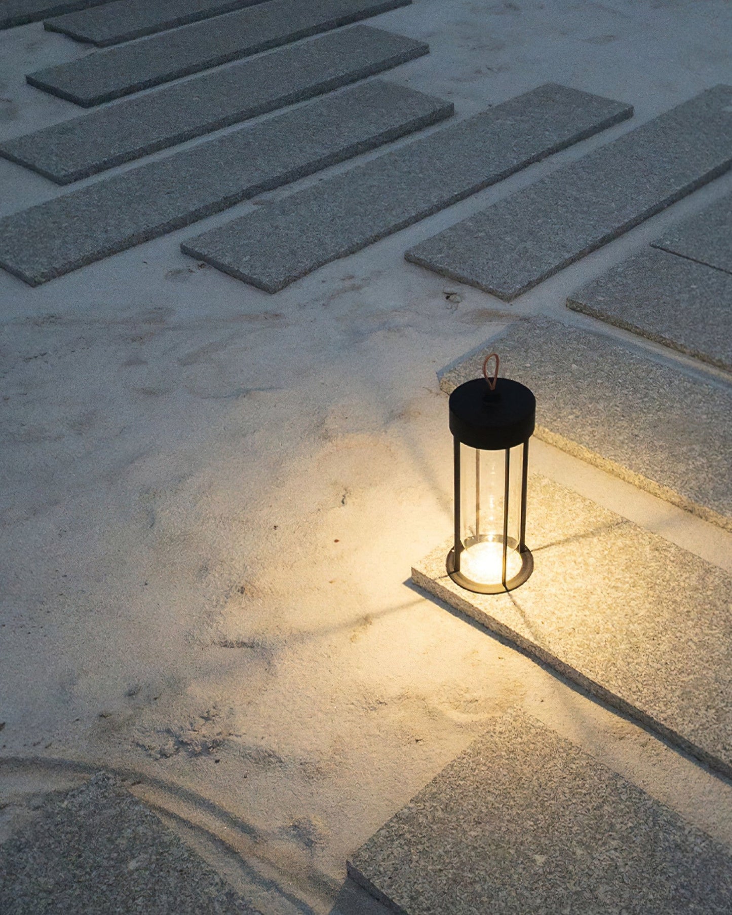 LumiBreeze - Kompakt bordlampe med dæmpbar LED