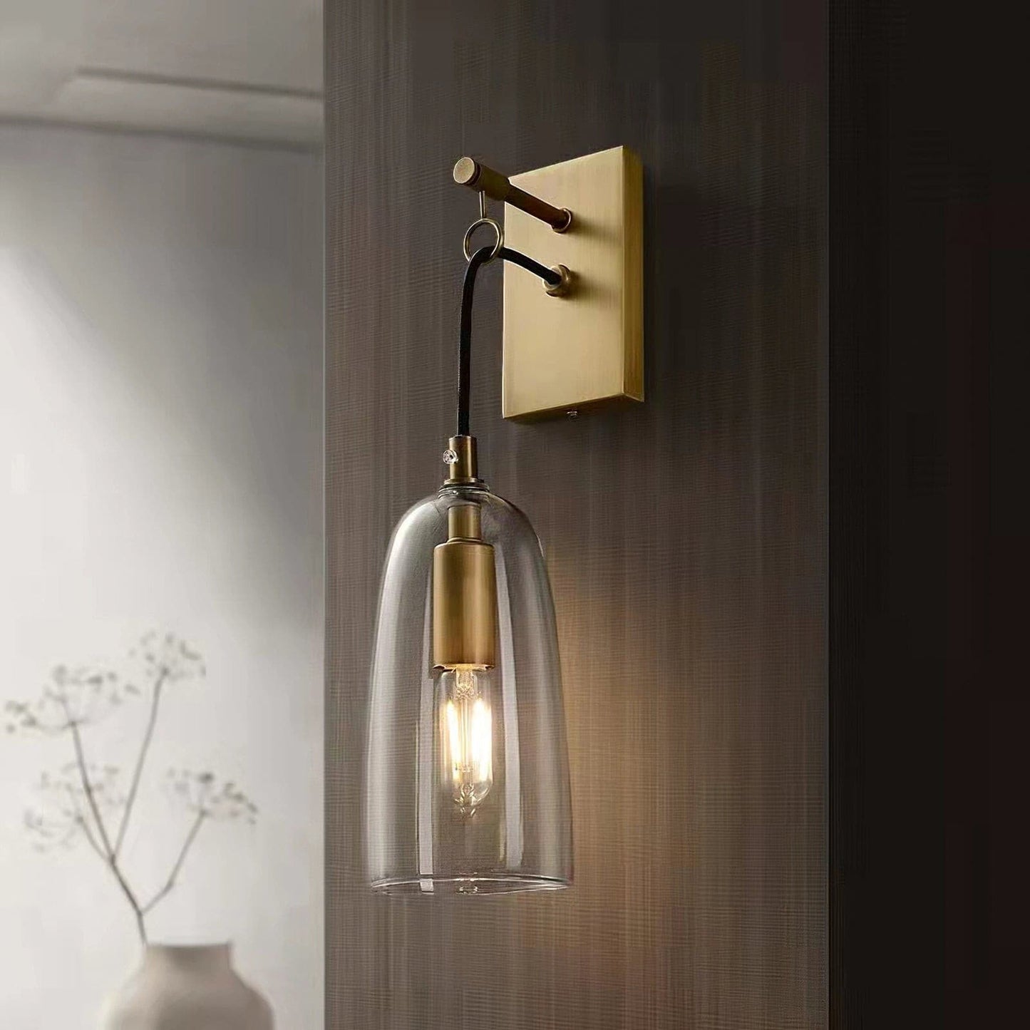 NovaBeam - Verfeinerte Wandleuchte in Gold