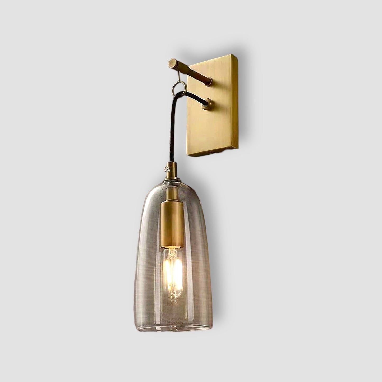 NovaBeam - Verfeinerte Wandleuchte in Gold