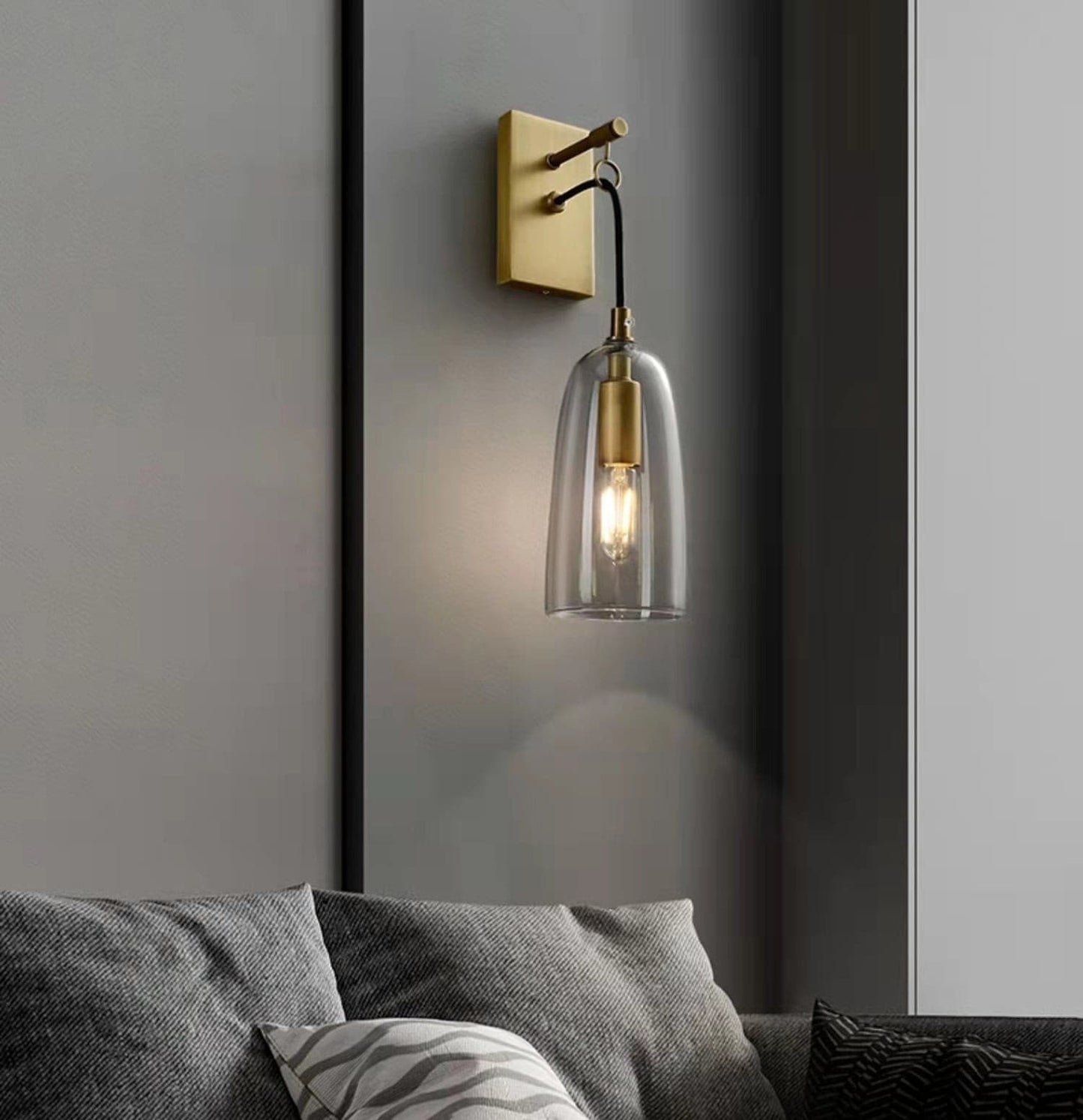 NovaBeam - Verfeinerte Wandleuchte in Gold