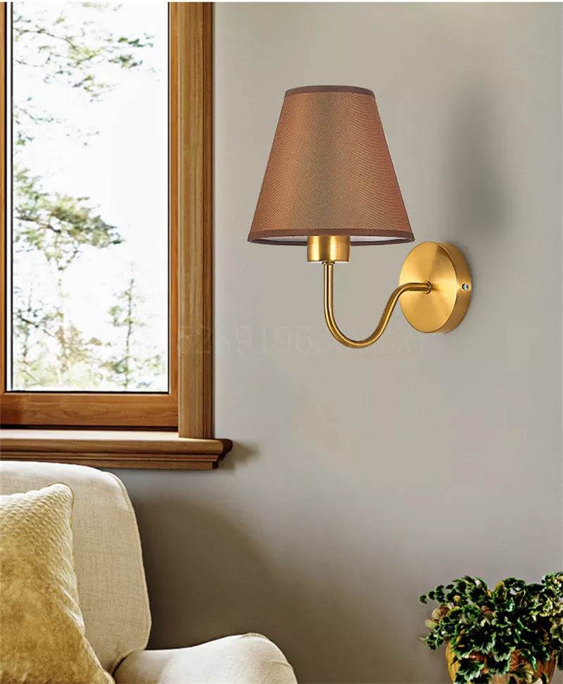 RusticGlow - Lampe murale en tissu de style américain