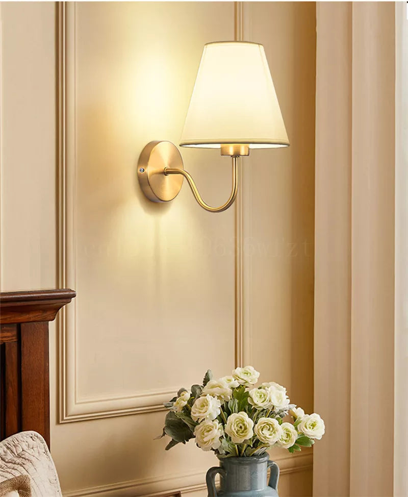 RusticGlow - Lampe murale en tissu de style américain
