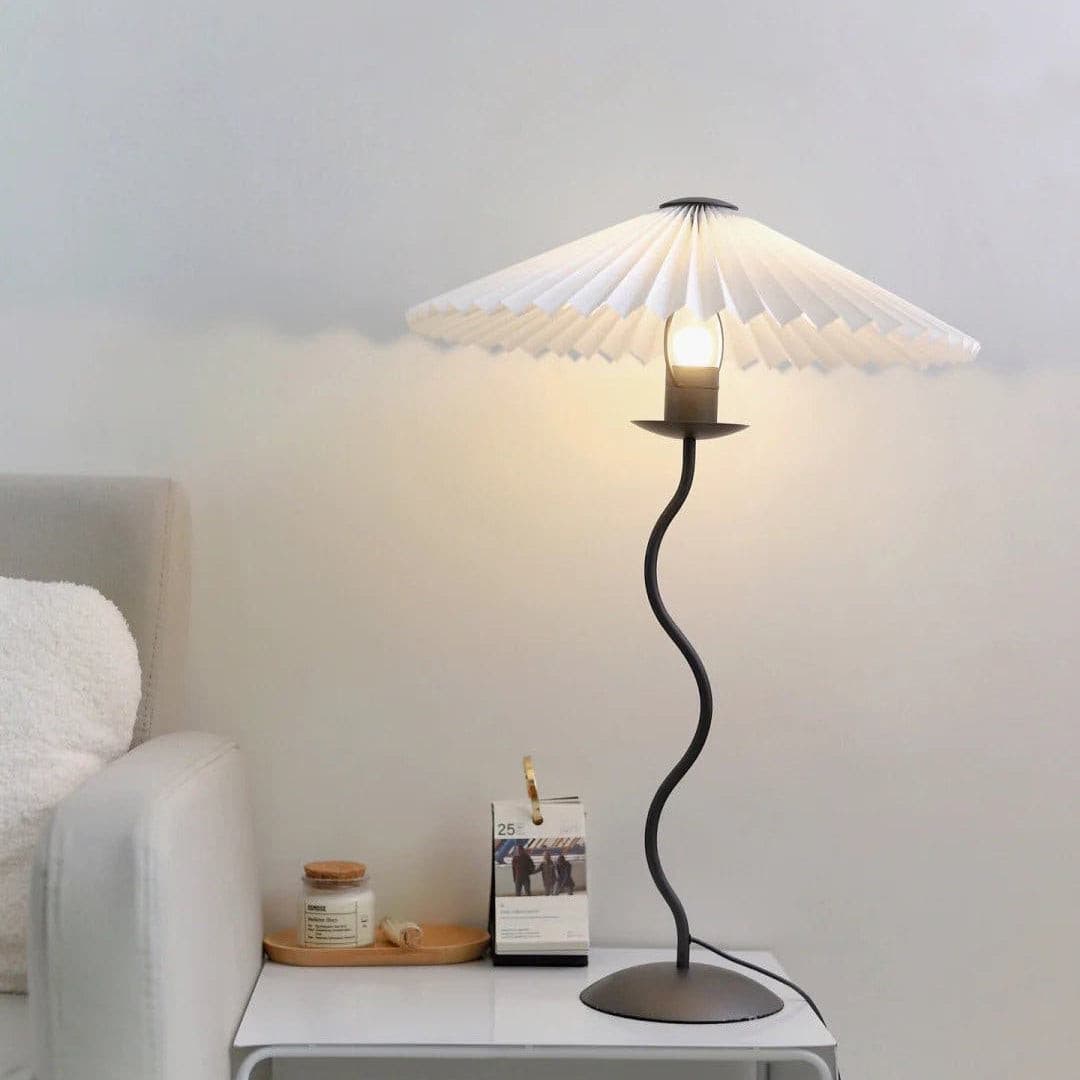 PlooiLicht - Elegant Table Lamp with Playfully Pleated Shade