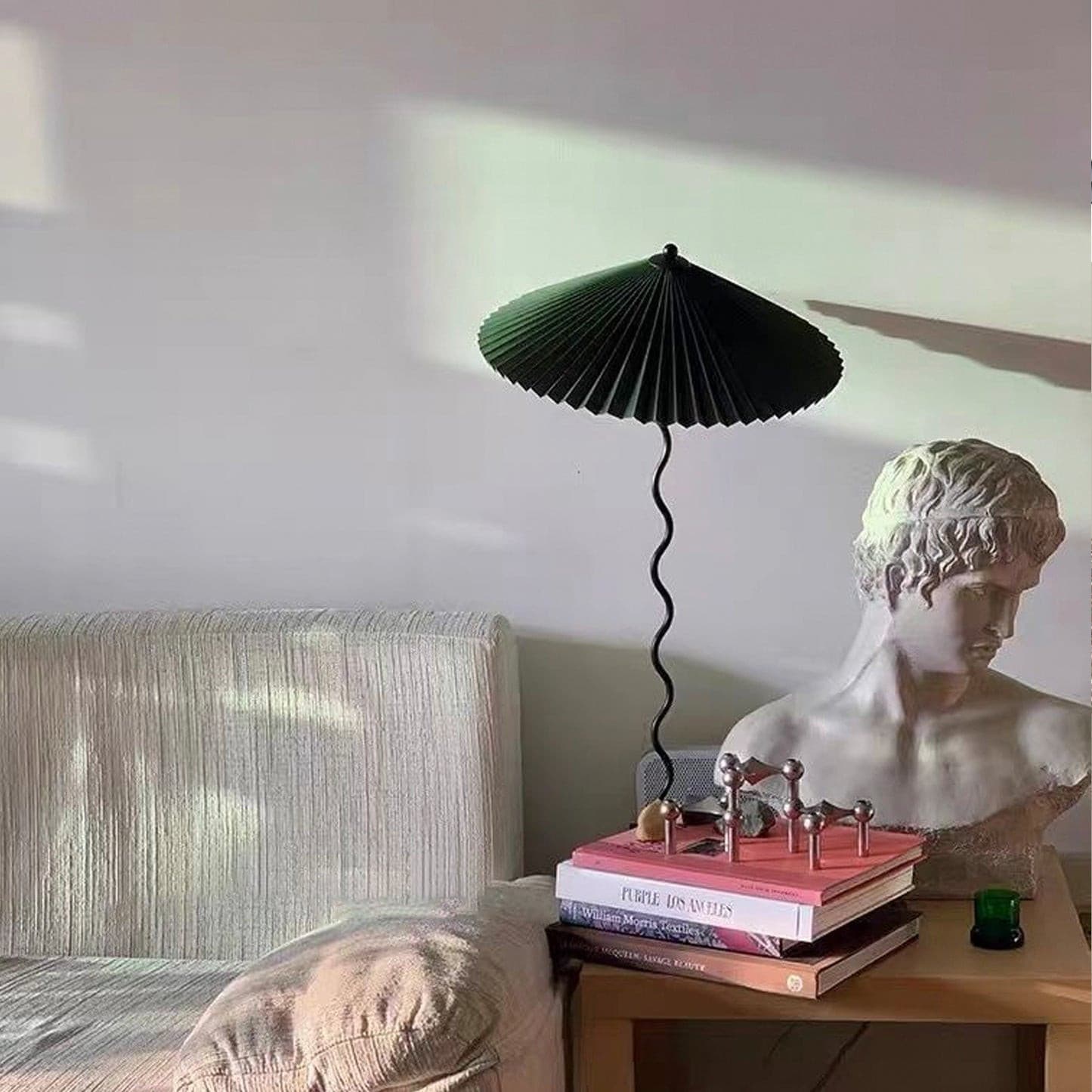 PlooiLicht - Elegant Table Lamp with Playfully Pleated Shade