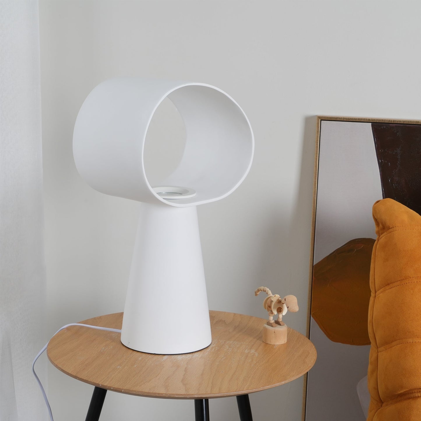 LuxeEclipse - Table Lamp with Sleek Design and Atmospheric Lighting