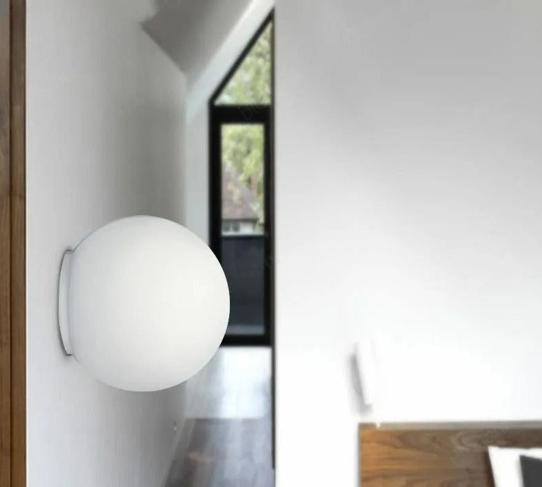 GlaciaGlow - Minimalistisk Glas Stenvæglampe