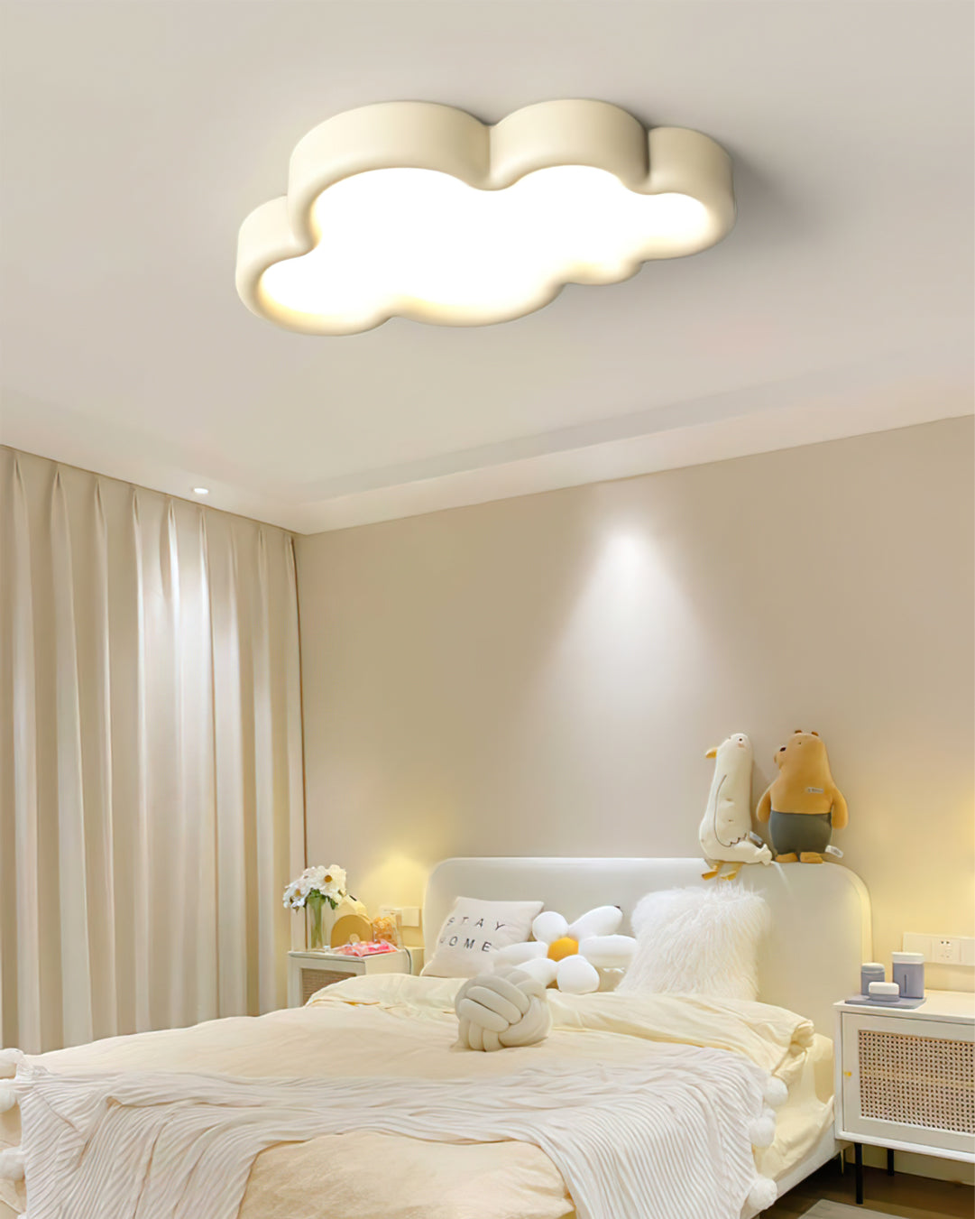 LuxeCrown - Ceiling Light with Queen Style and Subtle Lighting