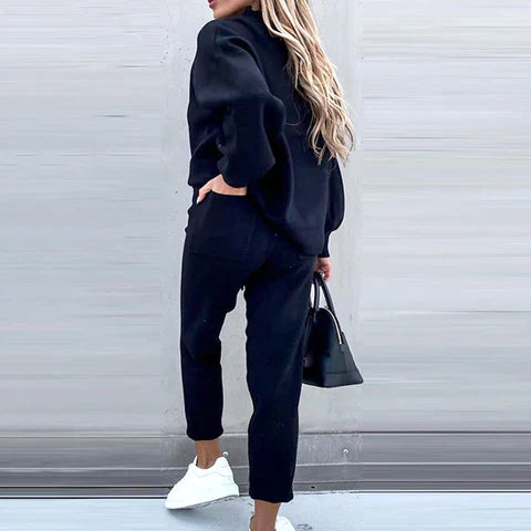 2-Piece Clothing Set for Women - Ideal for Spring
