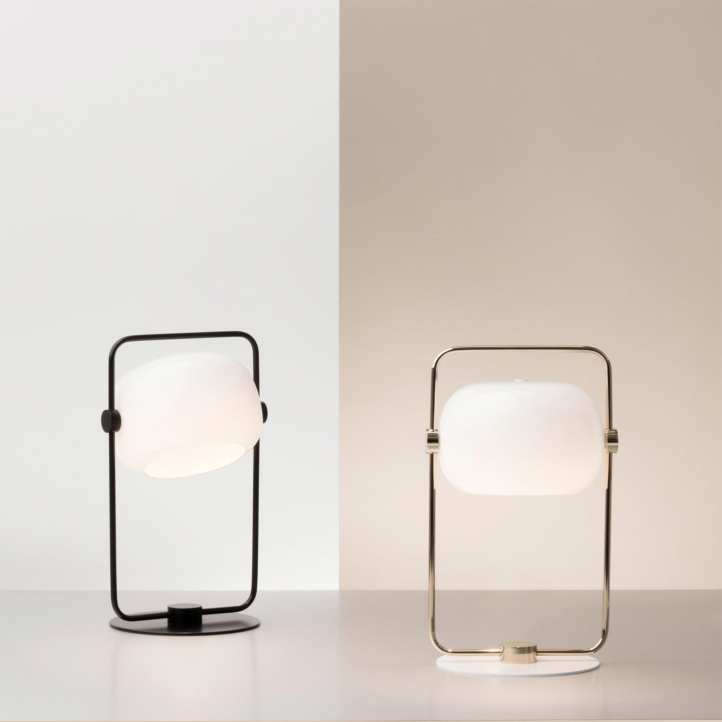 VividBeam – Lampe de table en verre au design élégant