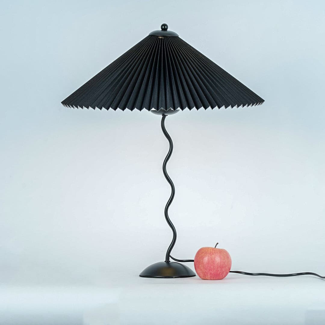 LichtPlissé - Table Lamp with Luxurious Pleated Shade and Wooden Base