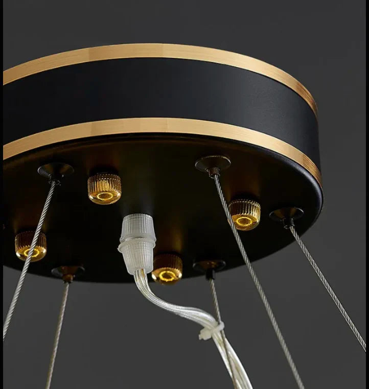 GlowSphere - Elegant rund krystalllysekrone
