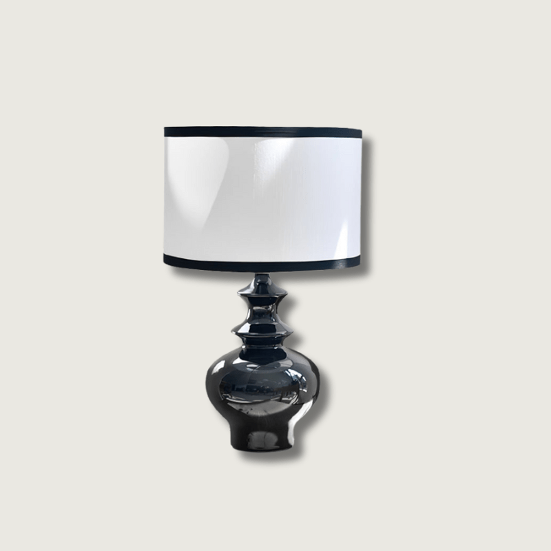 JarrigeLicht - Table Lamp with Vintage Inspired Shape and Subtle Lighting