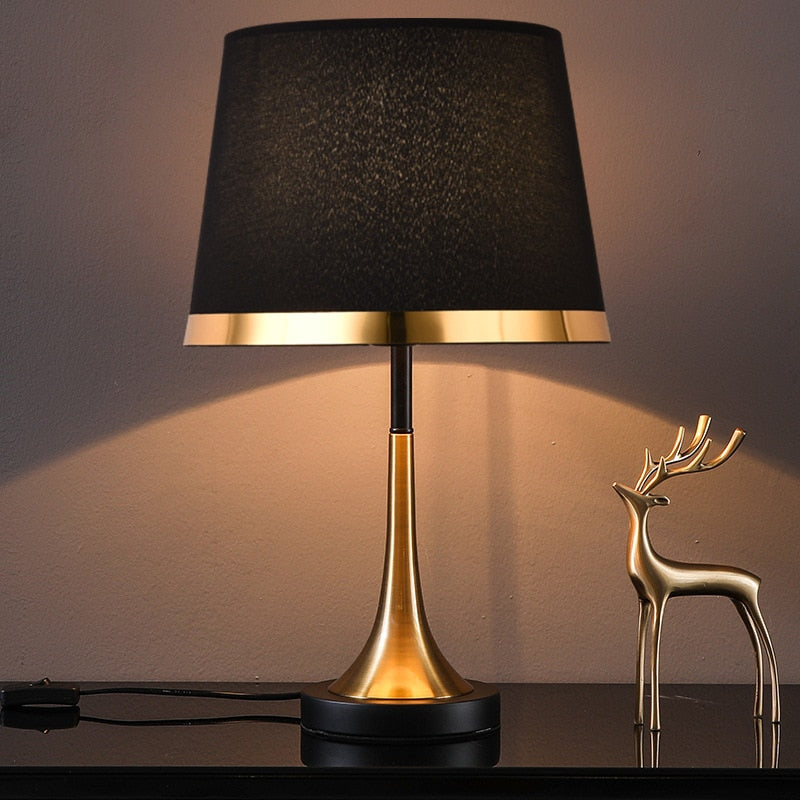 GiltShade - Retro Tafellamp in Goud en Zwart