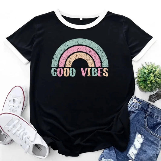 Valentina – T-shirt grande taille avec patchwork arc-en-ciel et manches courtes