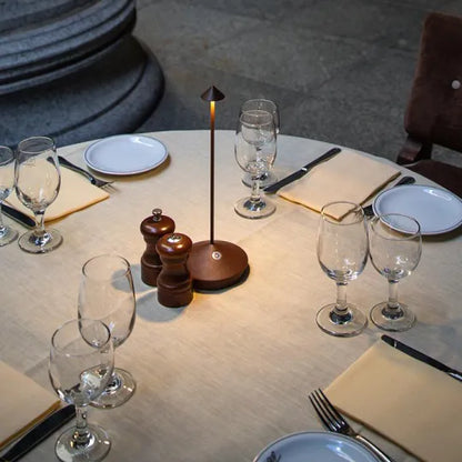 Lampe de table LED sans fil moderne et fine