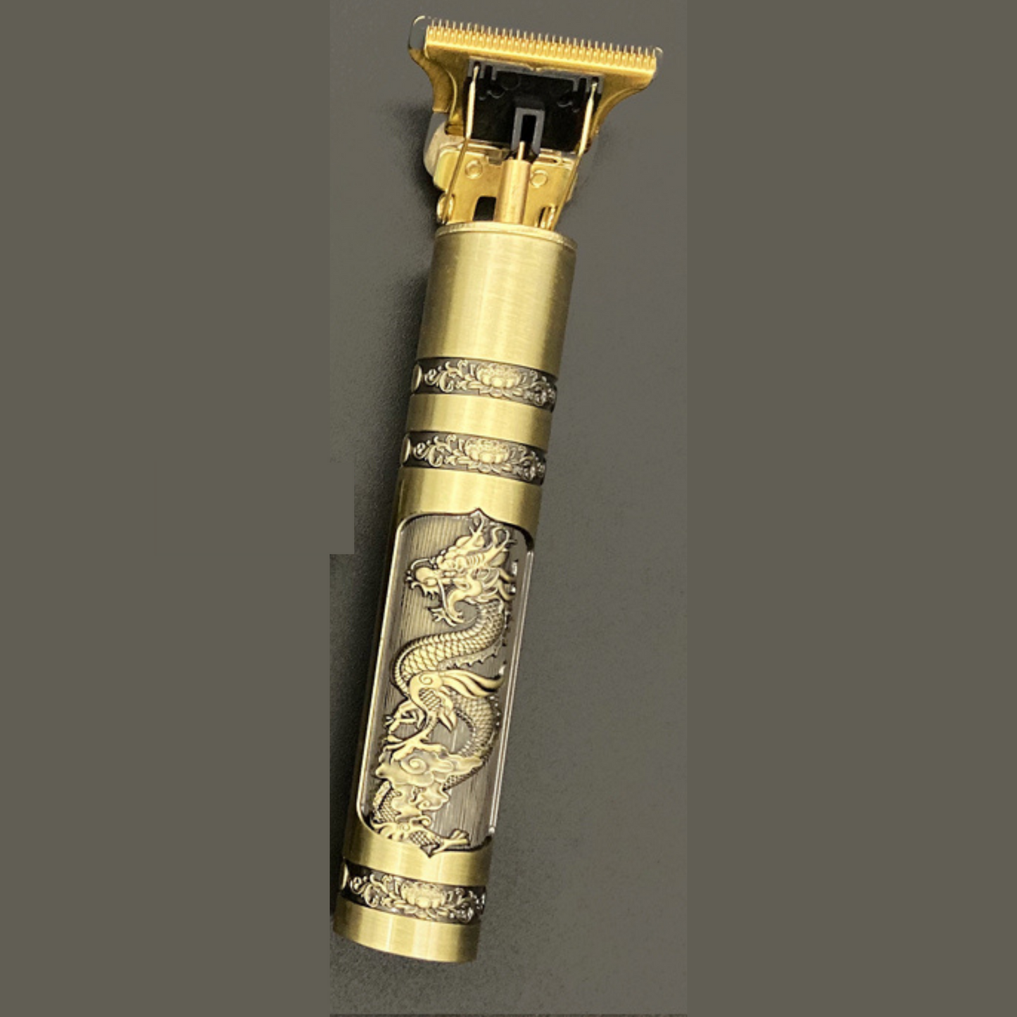 Tondeuse rechargeable pour cheveux et barbe avec accessoires / Variante similaire différente