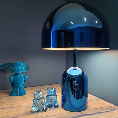 Lampe de table inspirée par une cloche