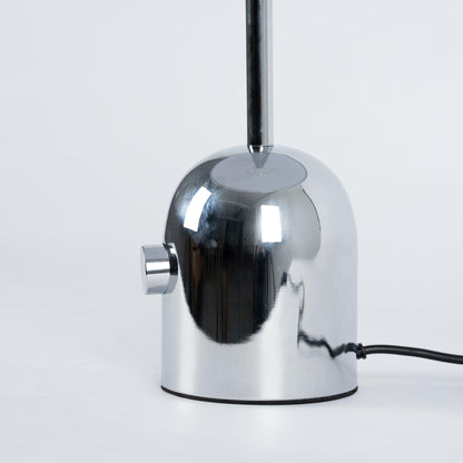 Lampe de table inspirée par une cloche