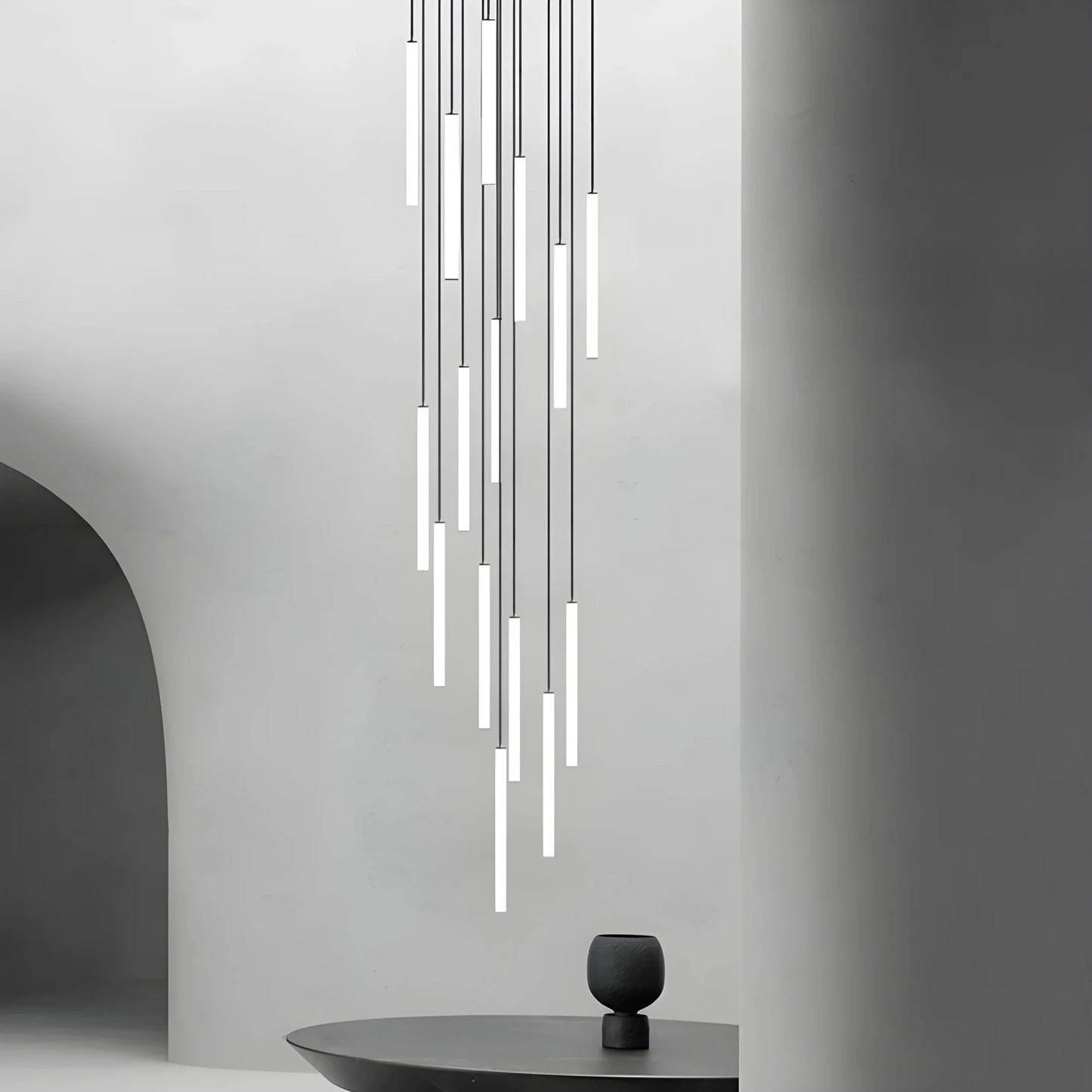 ElevateGlow - Luxuriöse vertikale Spiralpendelleuchte für Treppenhaus