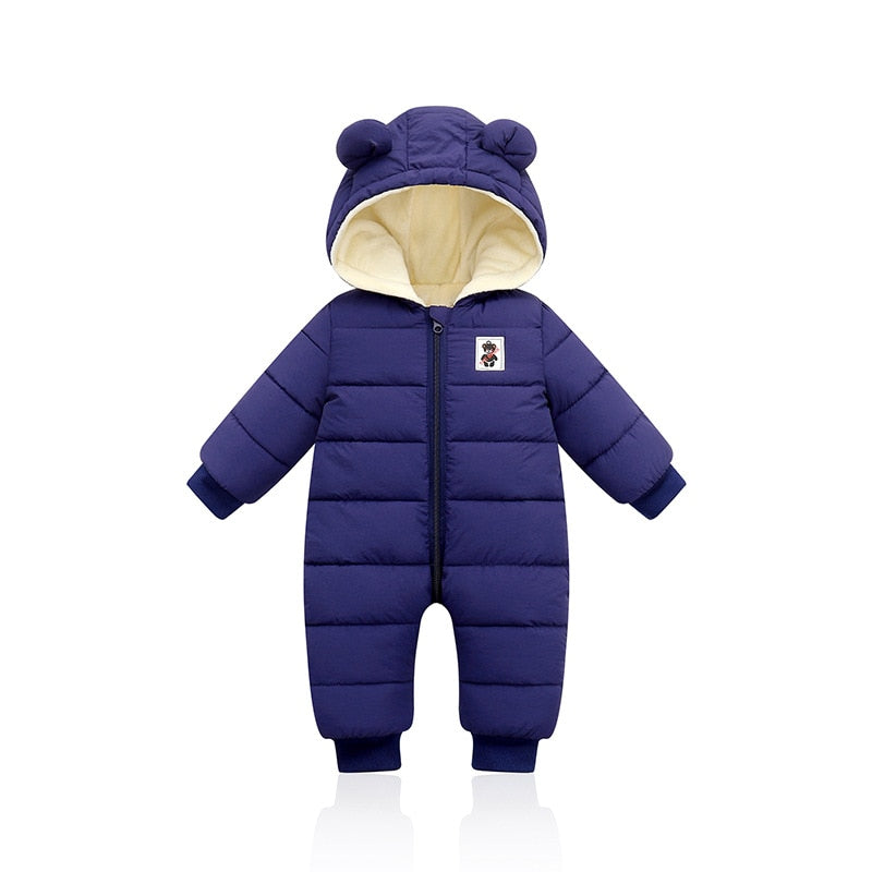 Warmer und gemütlicher Baby-Winterstrampler mit Ohren