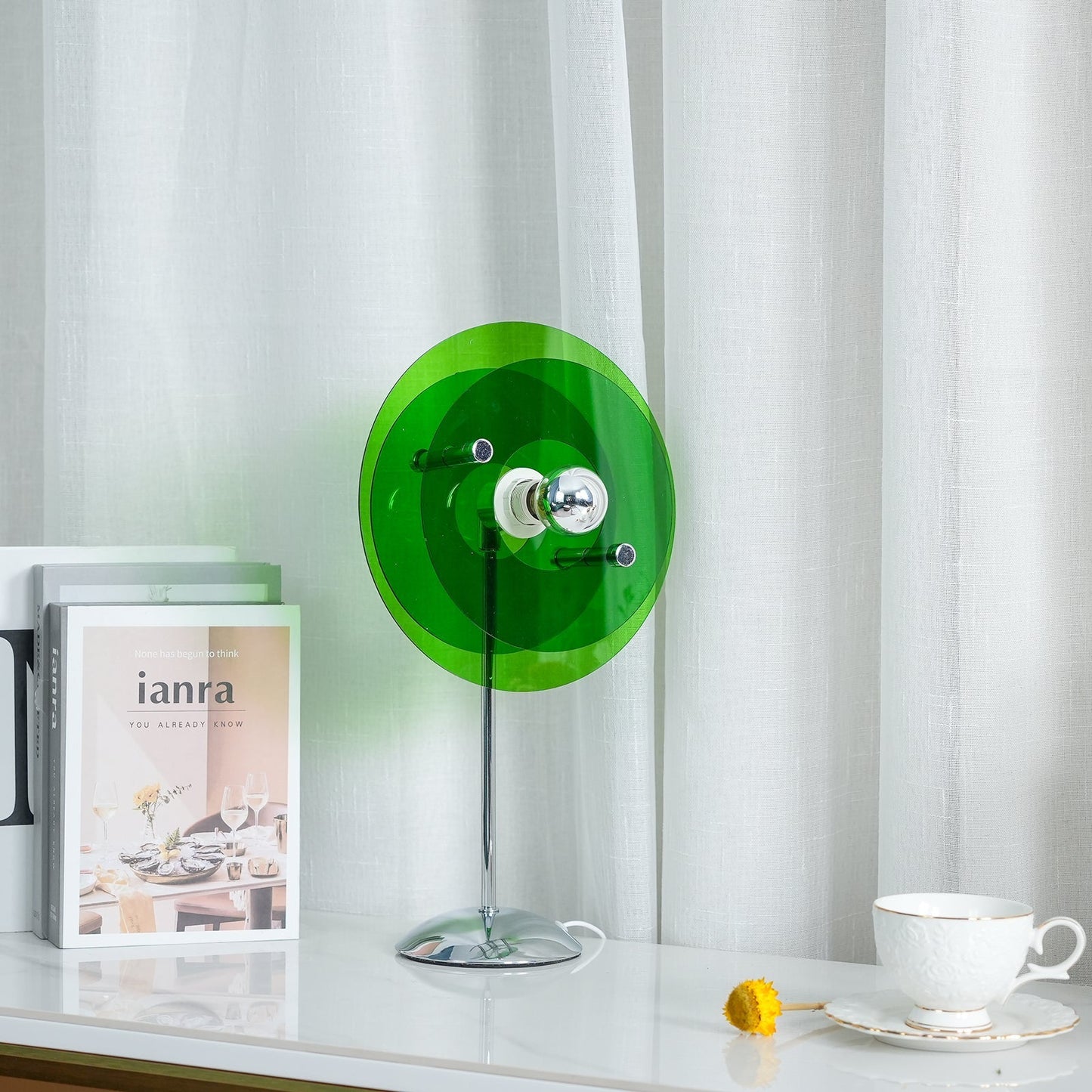 MirroredStyle - Geometrisk UFO Bordlampe