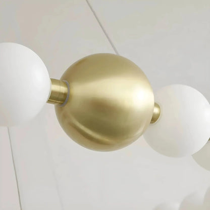 EleganceOrb - Stilvoller Kronleuchter in Perlenform