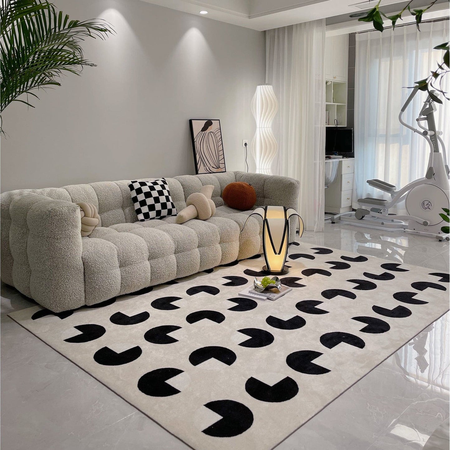 LuxeBanana - Table Lamp with Cheerful Banana Shape and Subtle Lighting