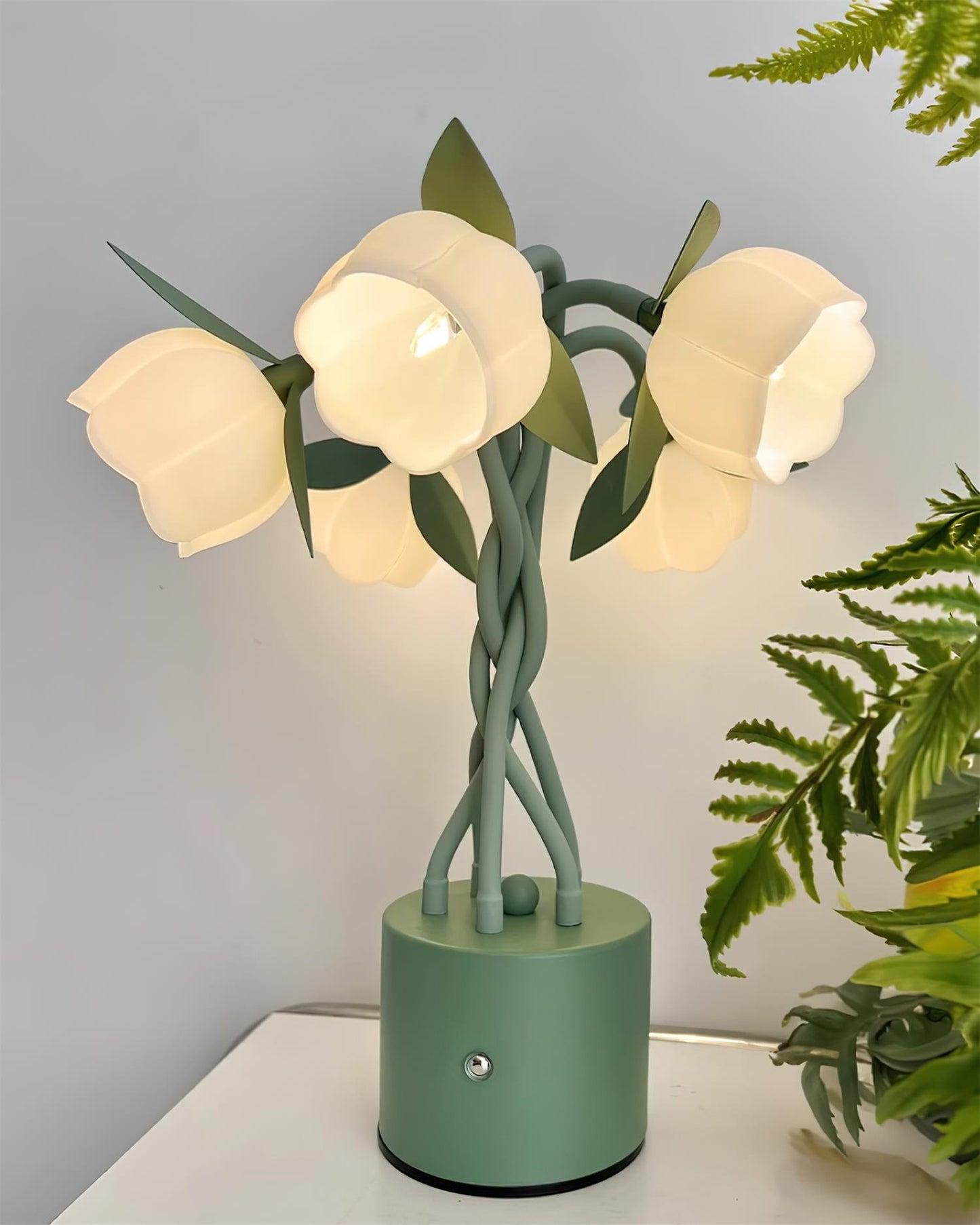 PetalLight - Elegant blomsterinspireret bordlampe