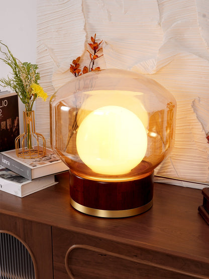 BouleLuxe - Bordlampe med geometrisk stil og varm atmosfære