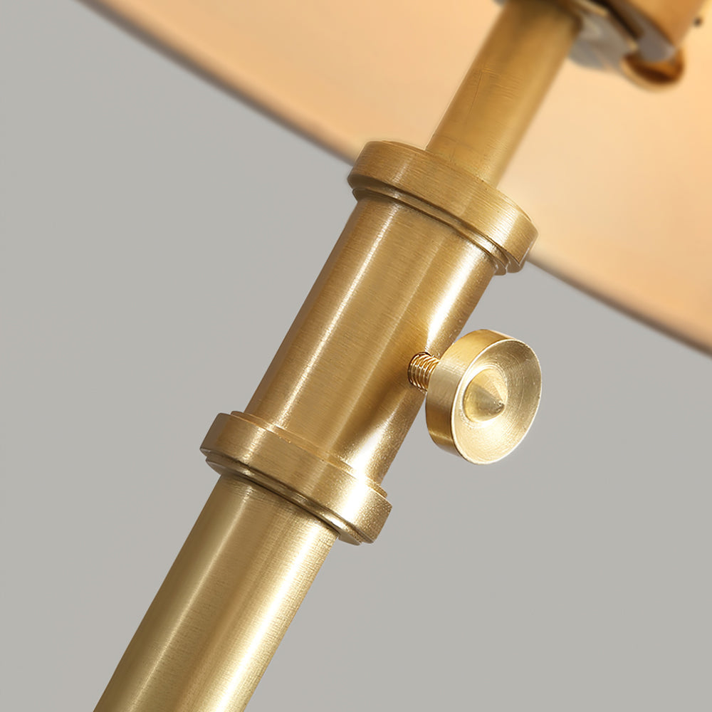 BrassLuxe – Vintage guld bordlampe med stofskærm