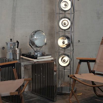 ChromeLuxe – Moderne bordlampe i metal og glas
