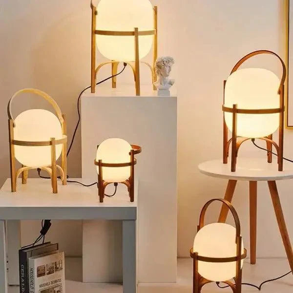 CestaLuxe - Træ- og Lys Bordlampe