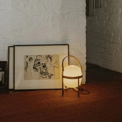 CestaLuxe - Træ- og Lys Bordlampe