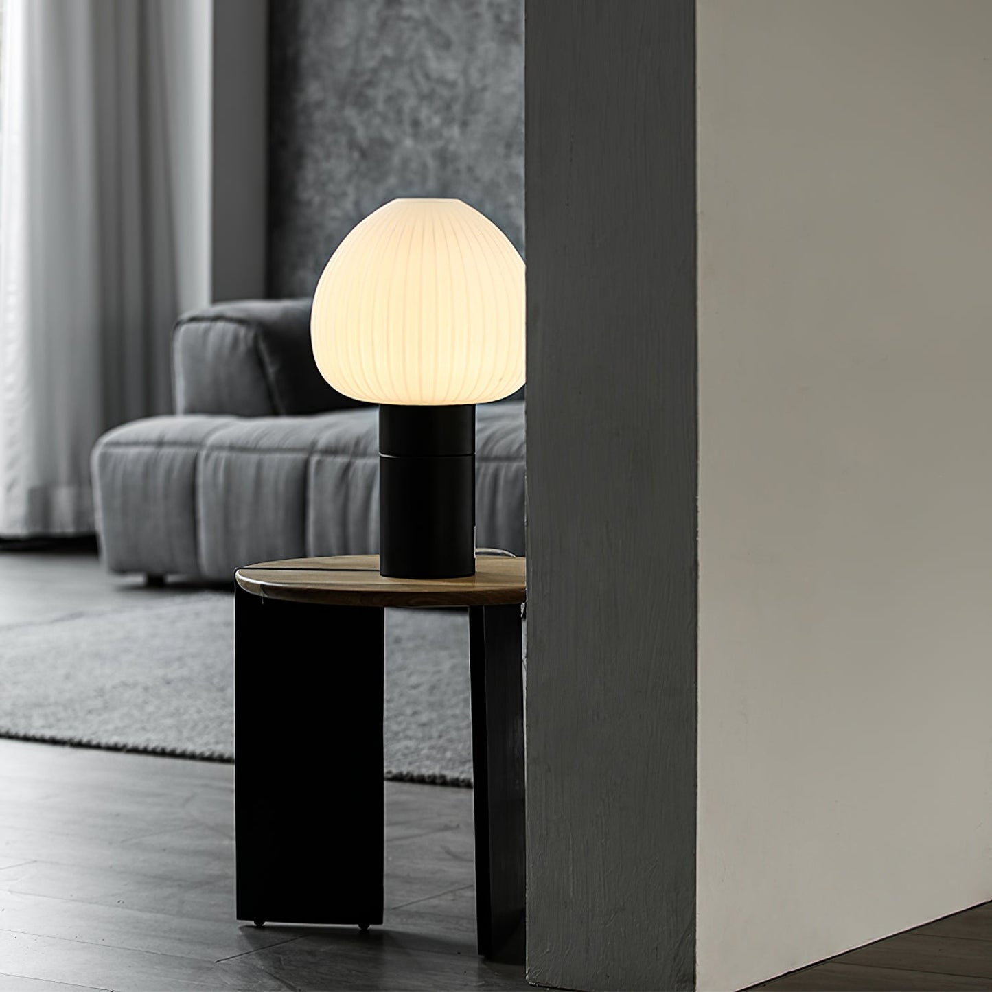 LuxeChanya - Bordlampe med subtil stil og intim belysning