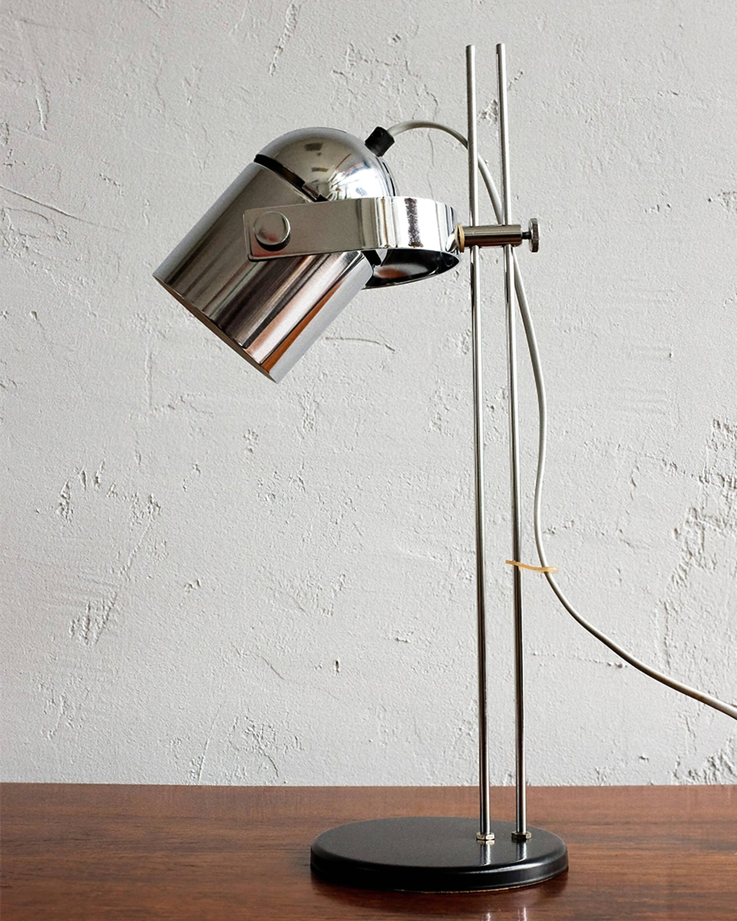 CombiGlow - Bordlampe med fleksibel form og omgivende glød