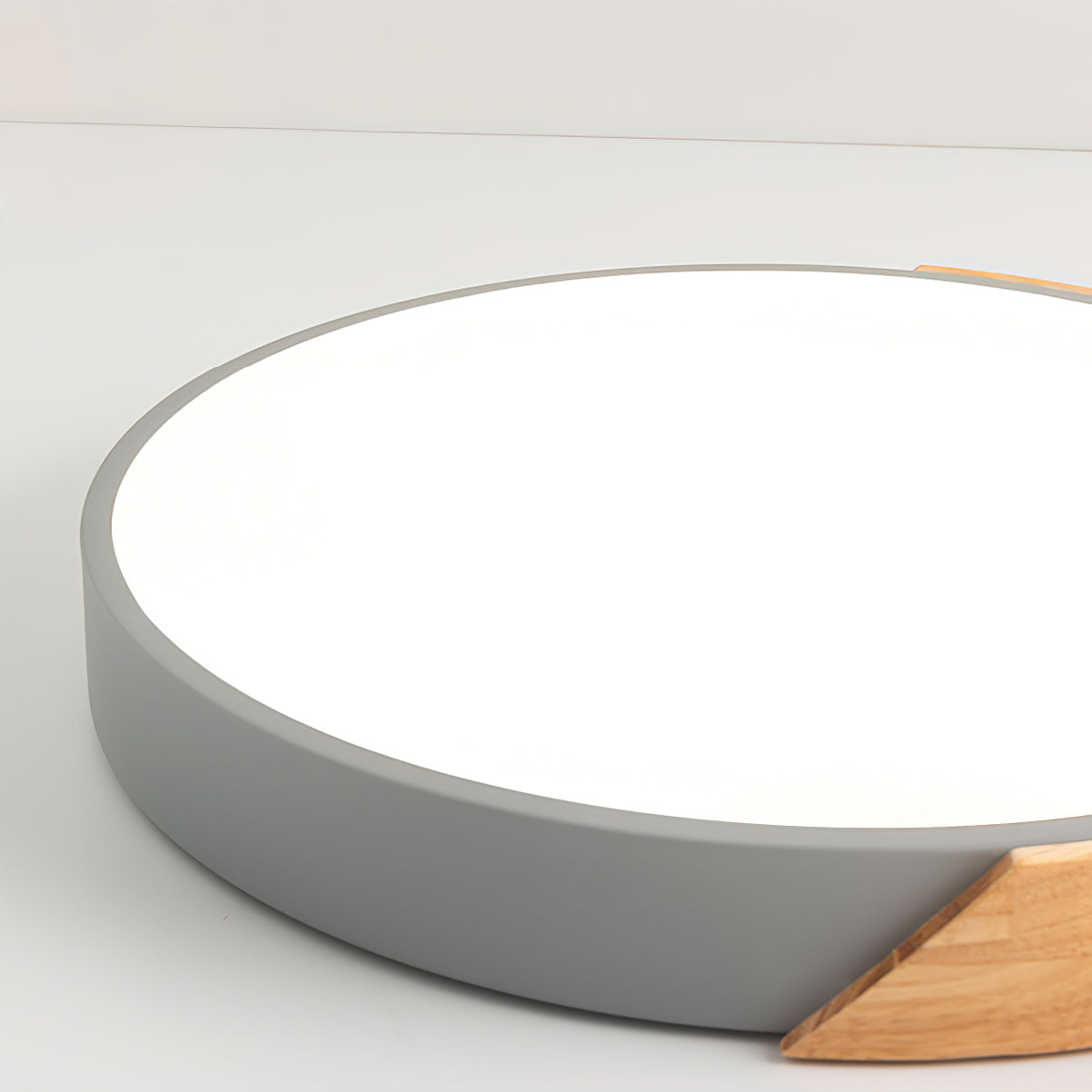 DelphiGlow - Deckenleuchte mit zeitlosem Design und atmosphärischem Leuchten