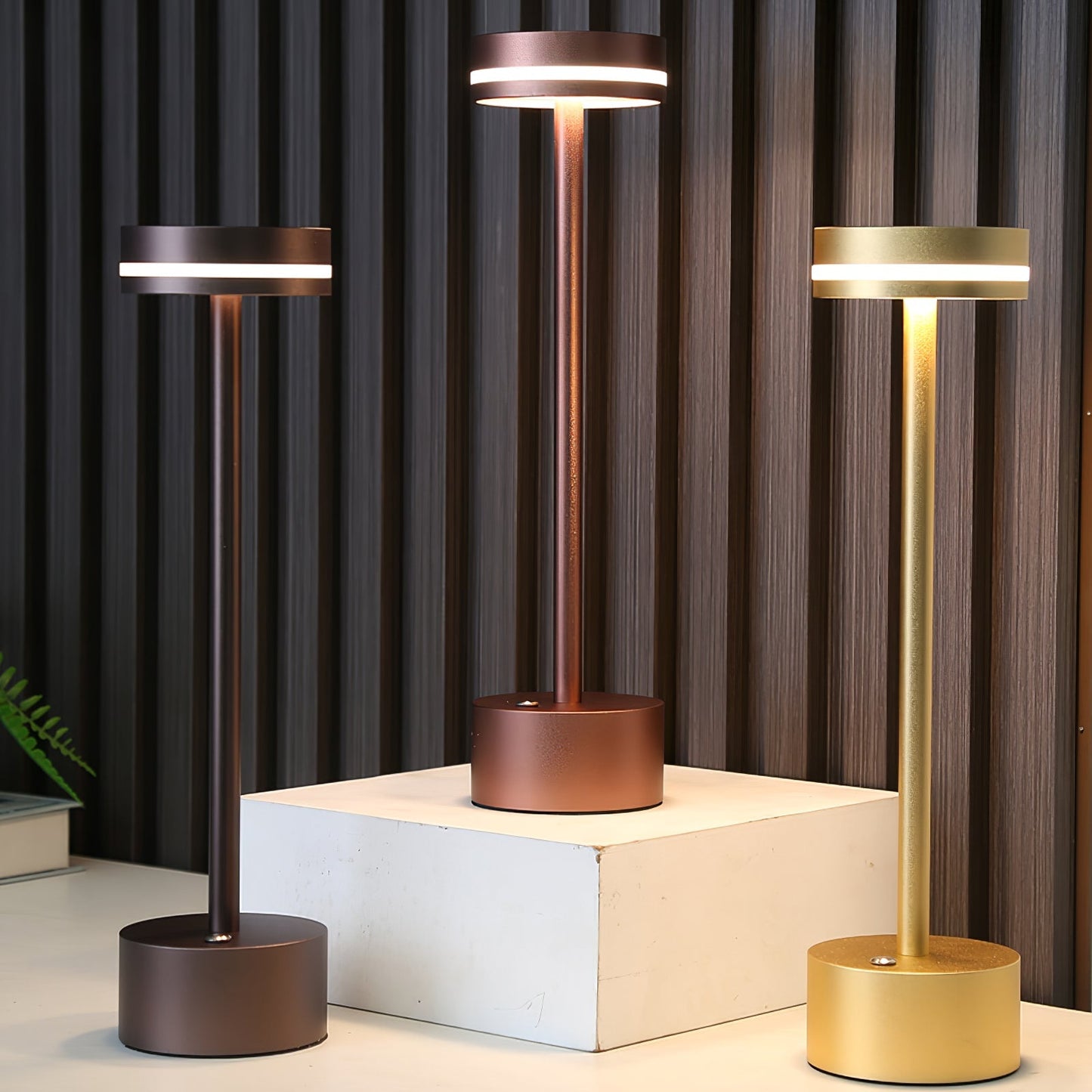 FunGloed - LED bordlampe med energisk design og behagelig belysning
