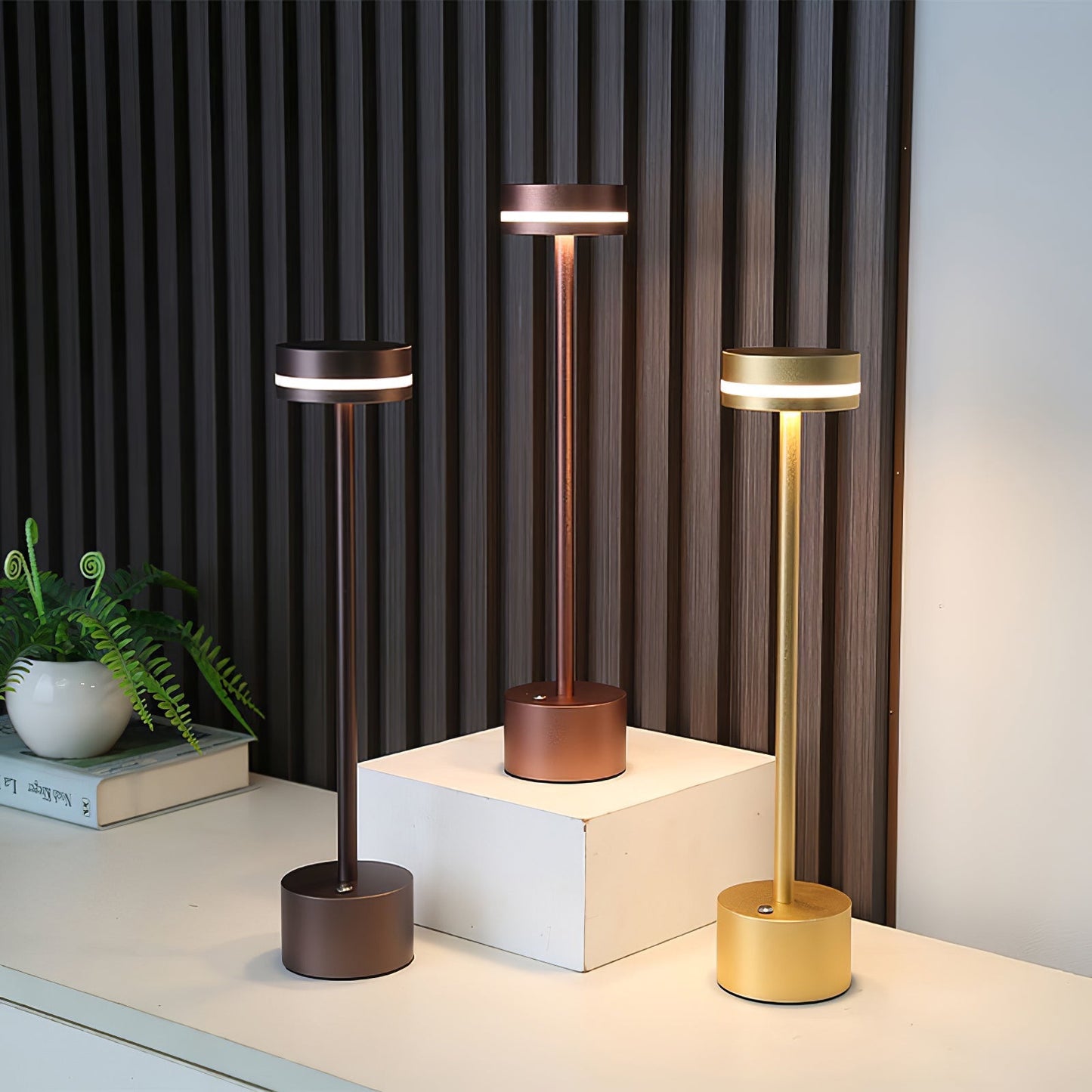 FunGloed - LED bordlampe med energisk design og behagelig belysning