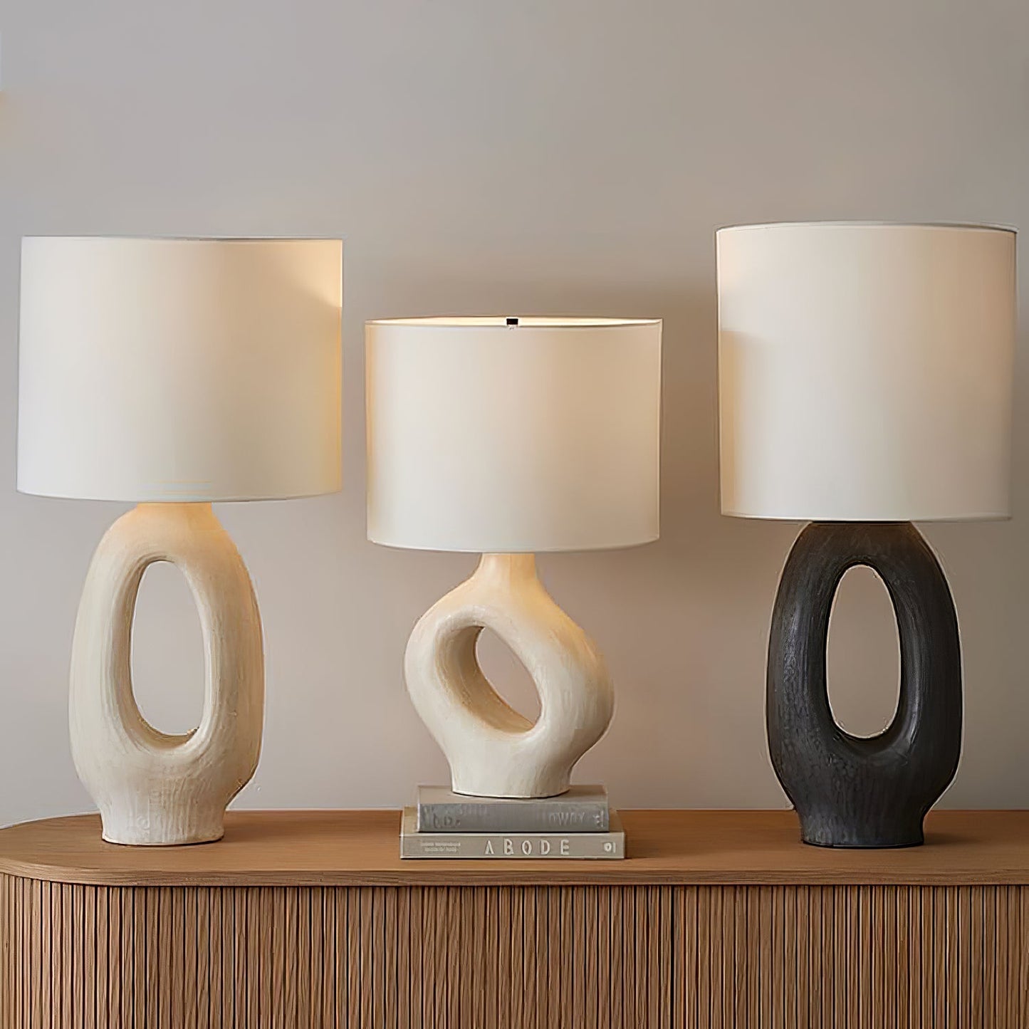 ModernGlow – Harpiks Bordlampe med Linnedskærm