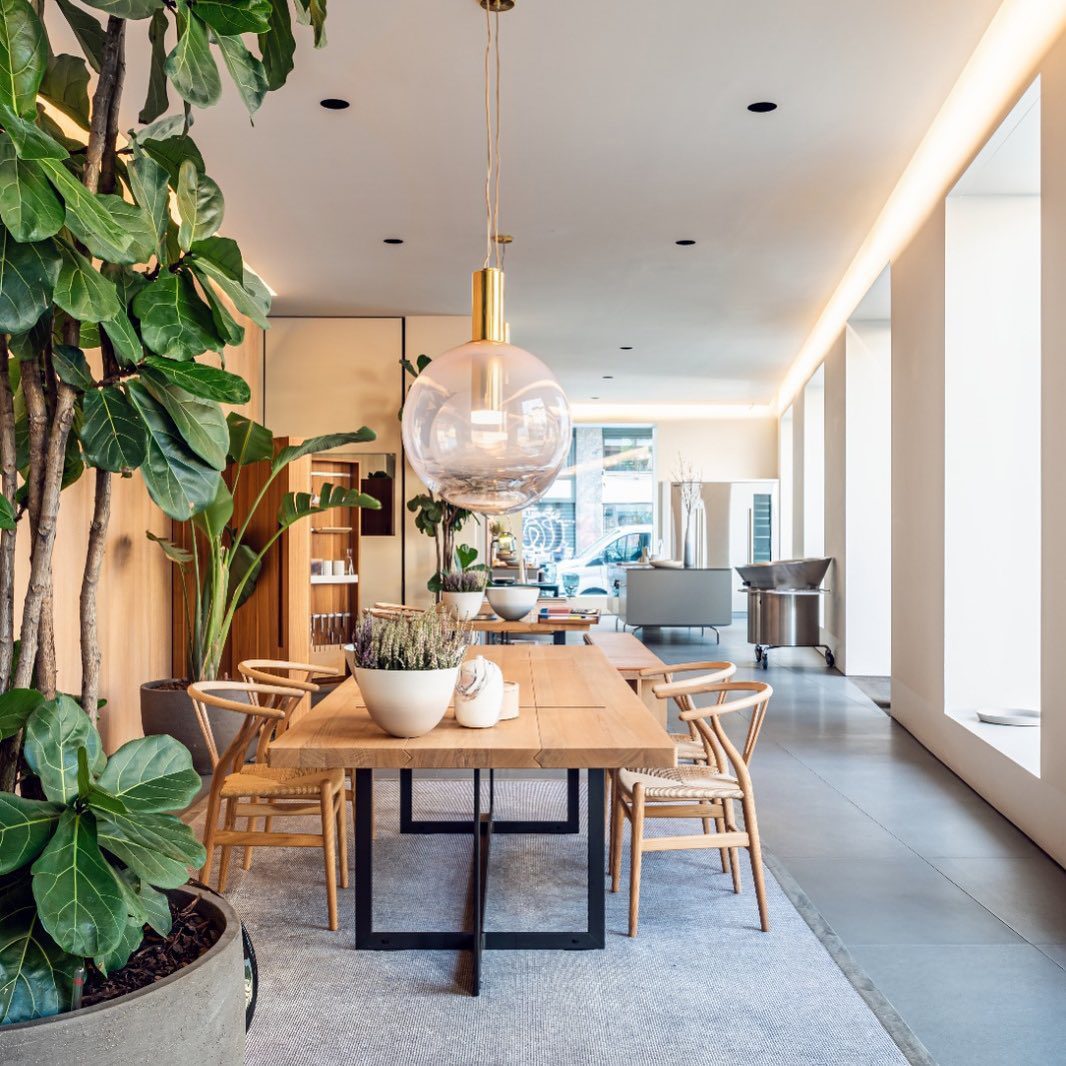 Elegance Glow | Luxe Pendant Light