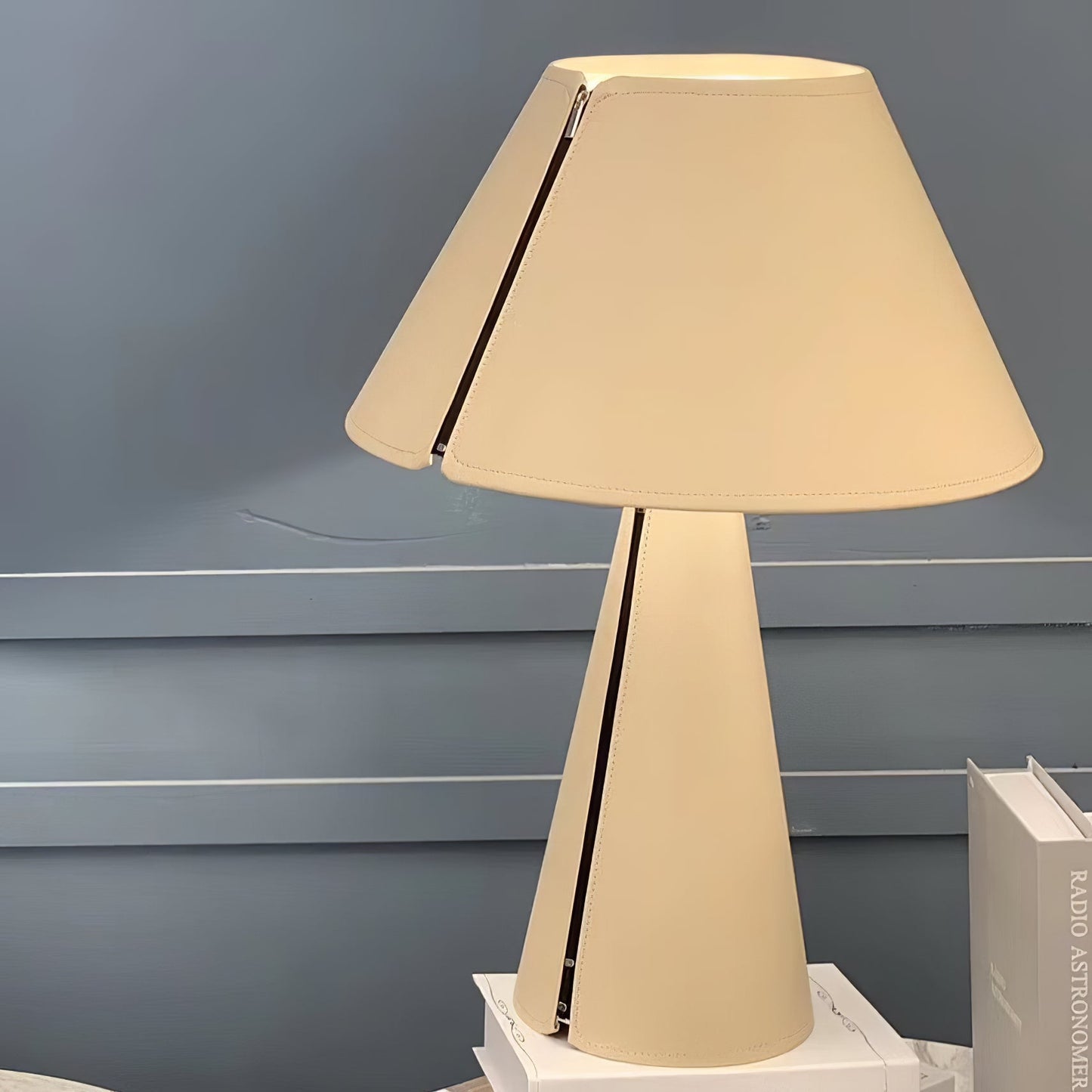 BrightLeaf - Bordlampe
