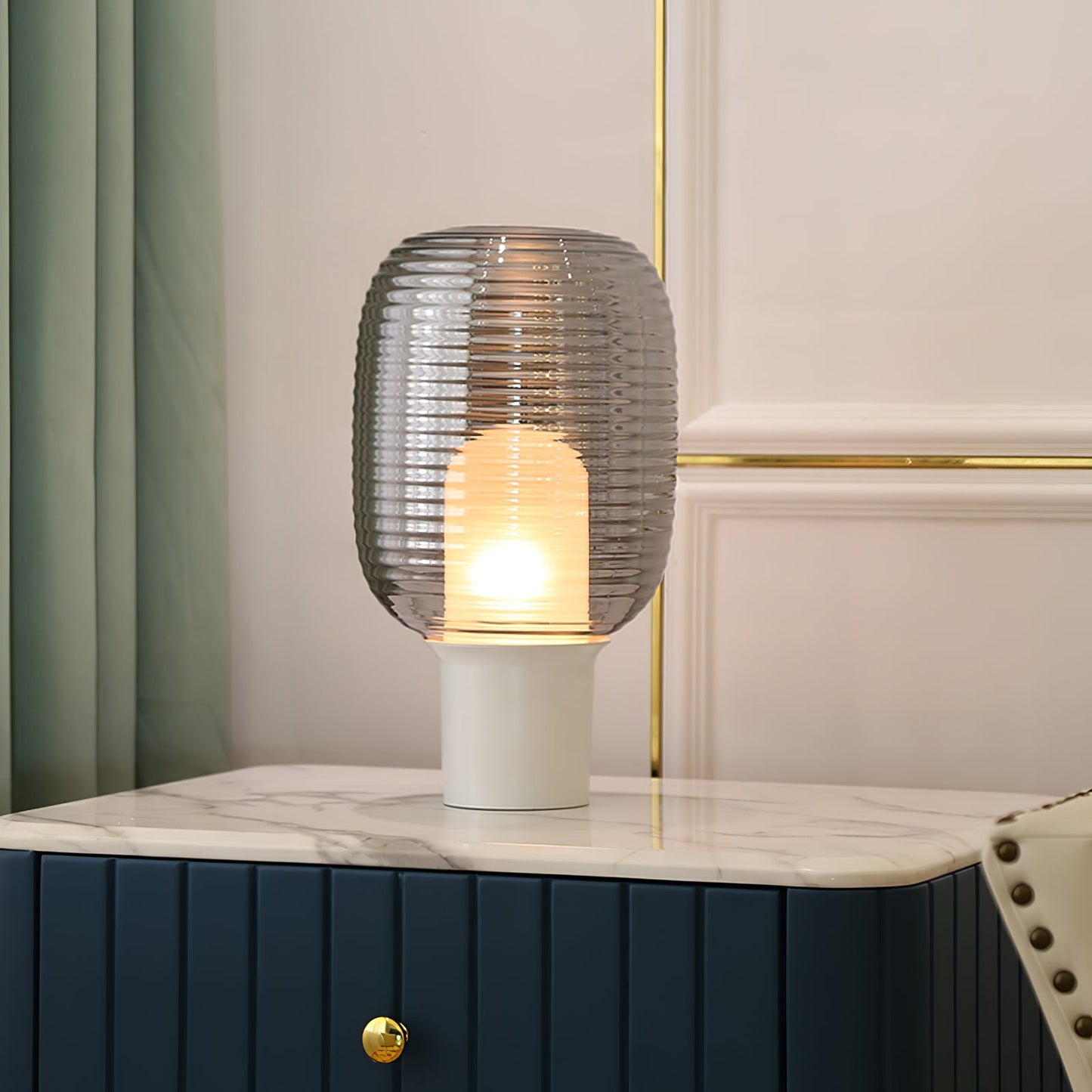 GhiaLuxe - Bordlampe med subtil elegance og behagelig atmosfære