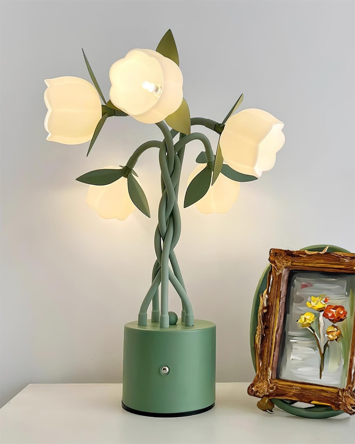 PetalLight - Elegant blomsterinspireret bordlampe