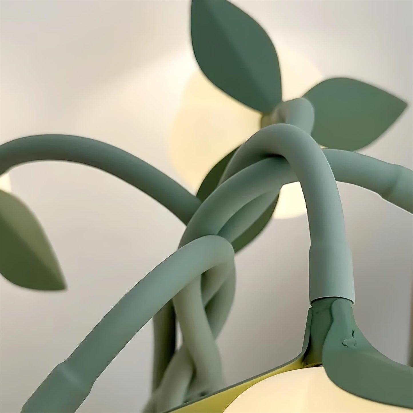 PetalLight - Elegant blomsterinspireret bordlampe